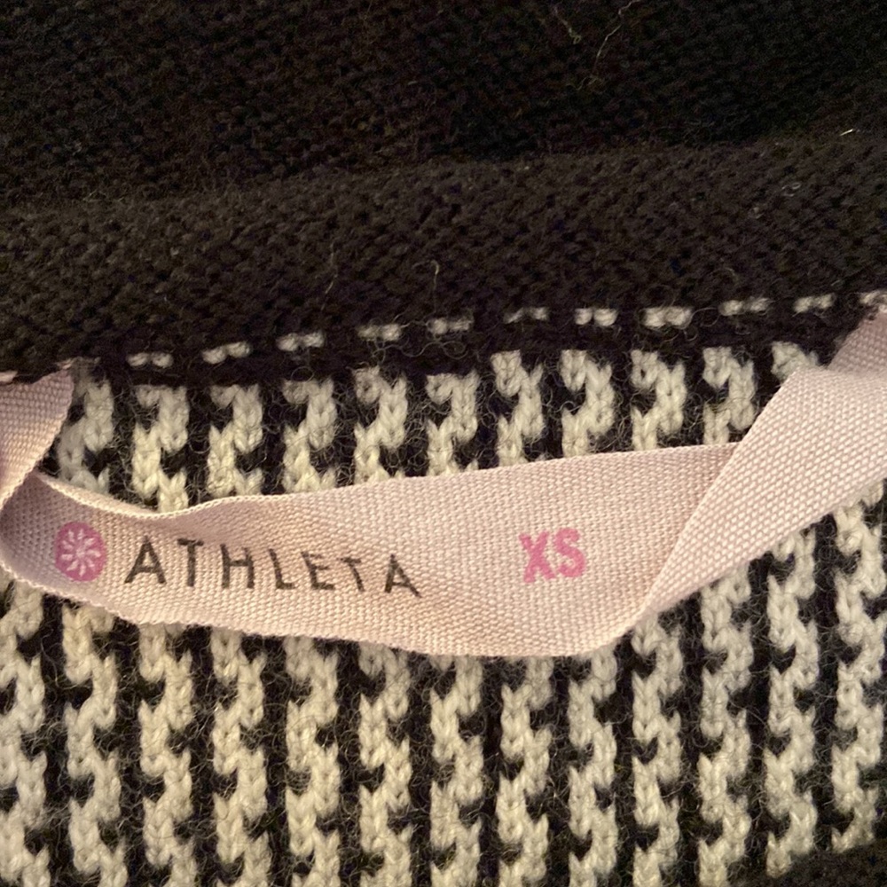 Athleta - Picture 6 of 11